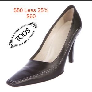 Tod’s Black Leather Pumps
